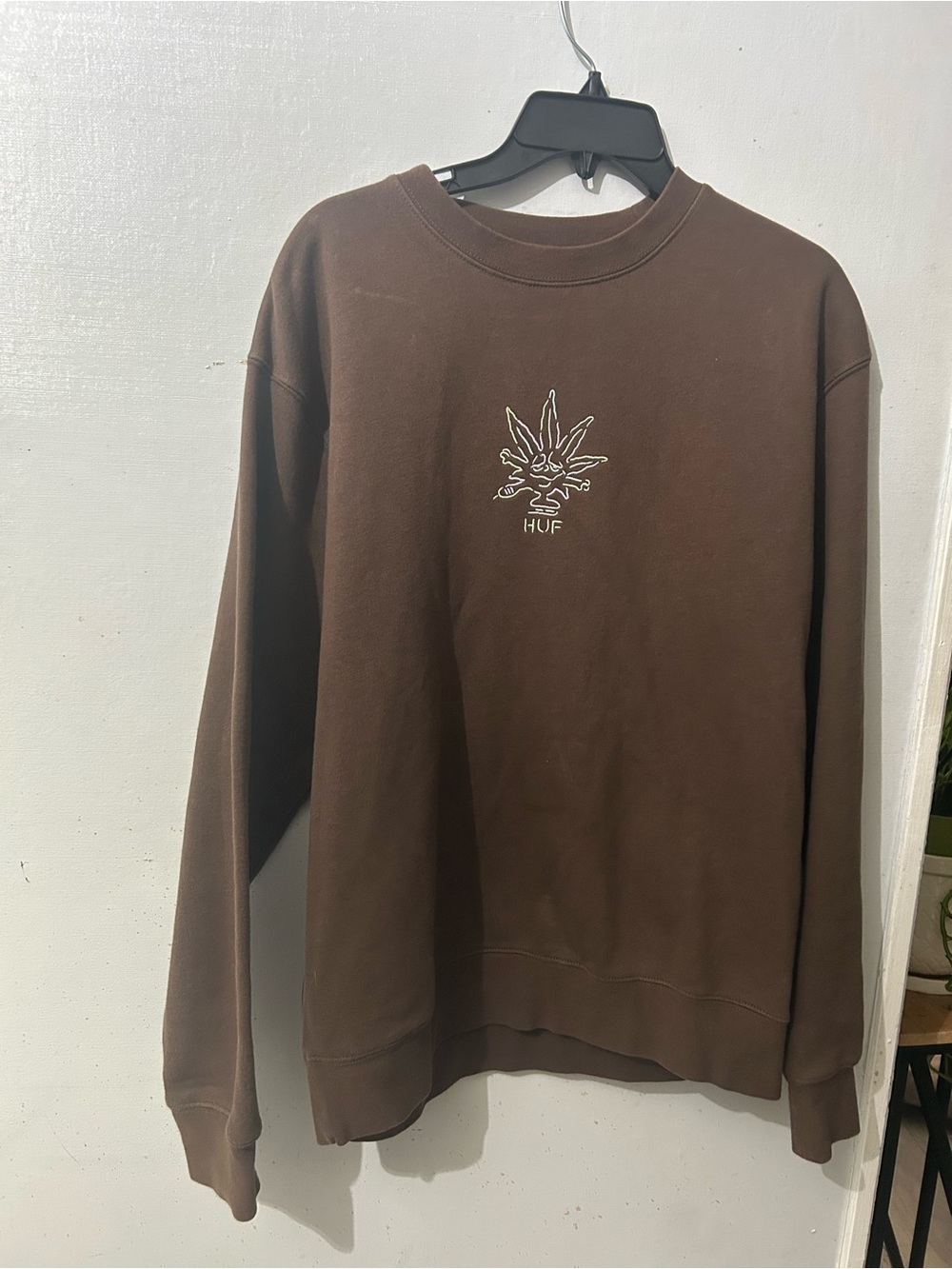 HUF Men's Chocolate Brown Crewneck Sweatshirt with Center Embroidered Logo